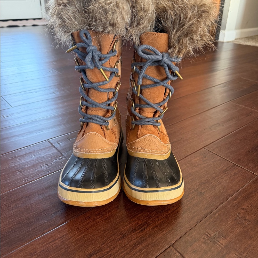 Sorel Waterproof Winter Boots Faux Fur Trim Brown Duck Boots – Women’s size 7.5